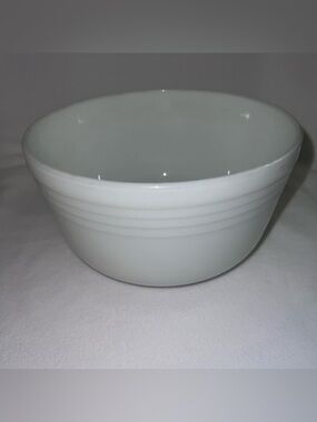 Vintage PYREX Milk Glass Ribbed Mixing Bowl #23 8.5" Made in USA